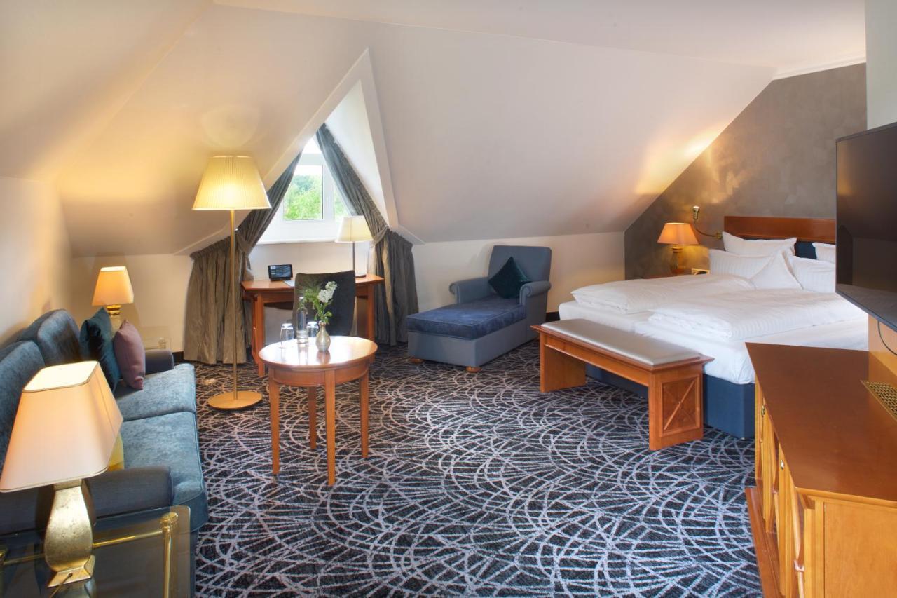 Steigenberger Hotel Der Sonnenhof บาดวือริสโฮเฟิน ภายนอก รูปภาพ