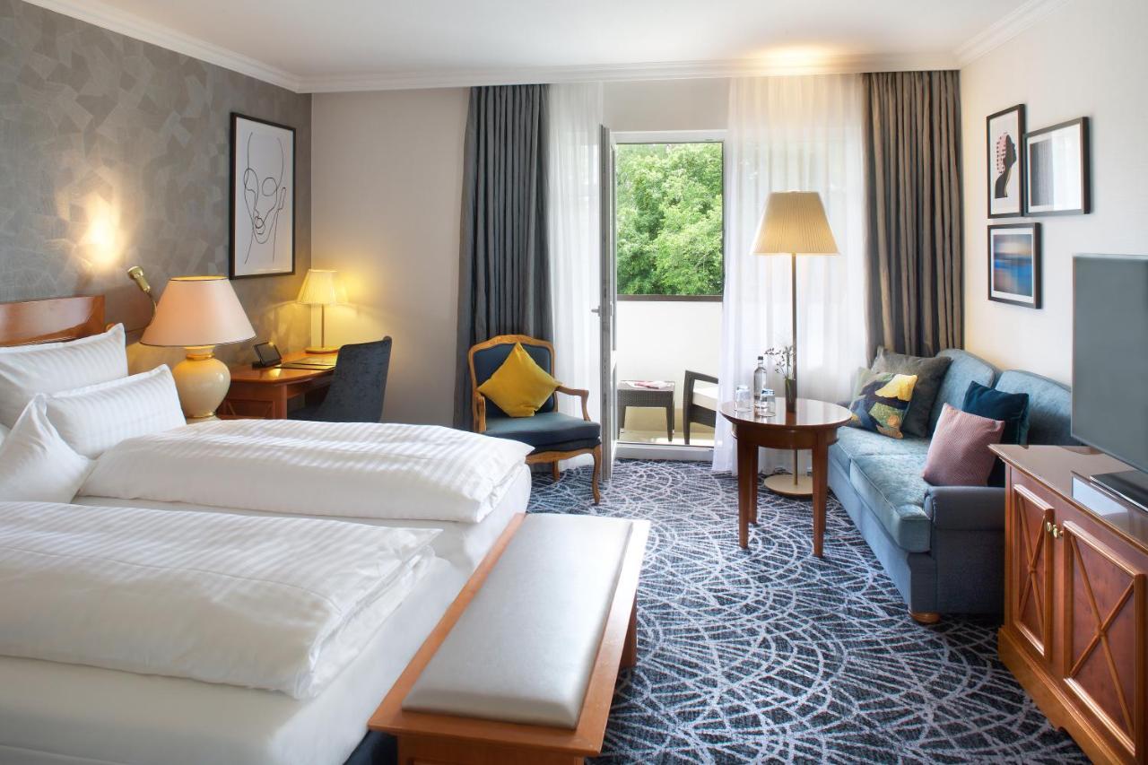 Steigenberger Hotel Der Sonnenhof บาดวือริสโฮเฟิน ภายนอก รูปภาพ