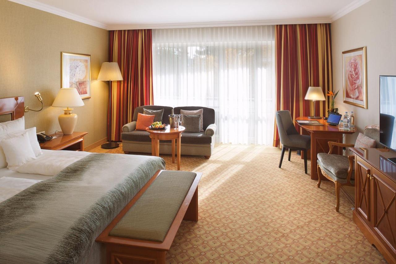 Steigenberger Hotel Der Sonnenhof บาดวือริสโฮเฟิน ภายนอก รูปภาพ